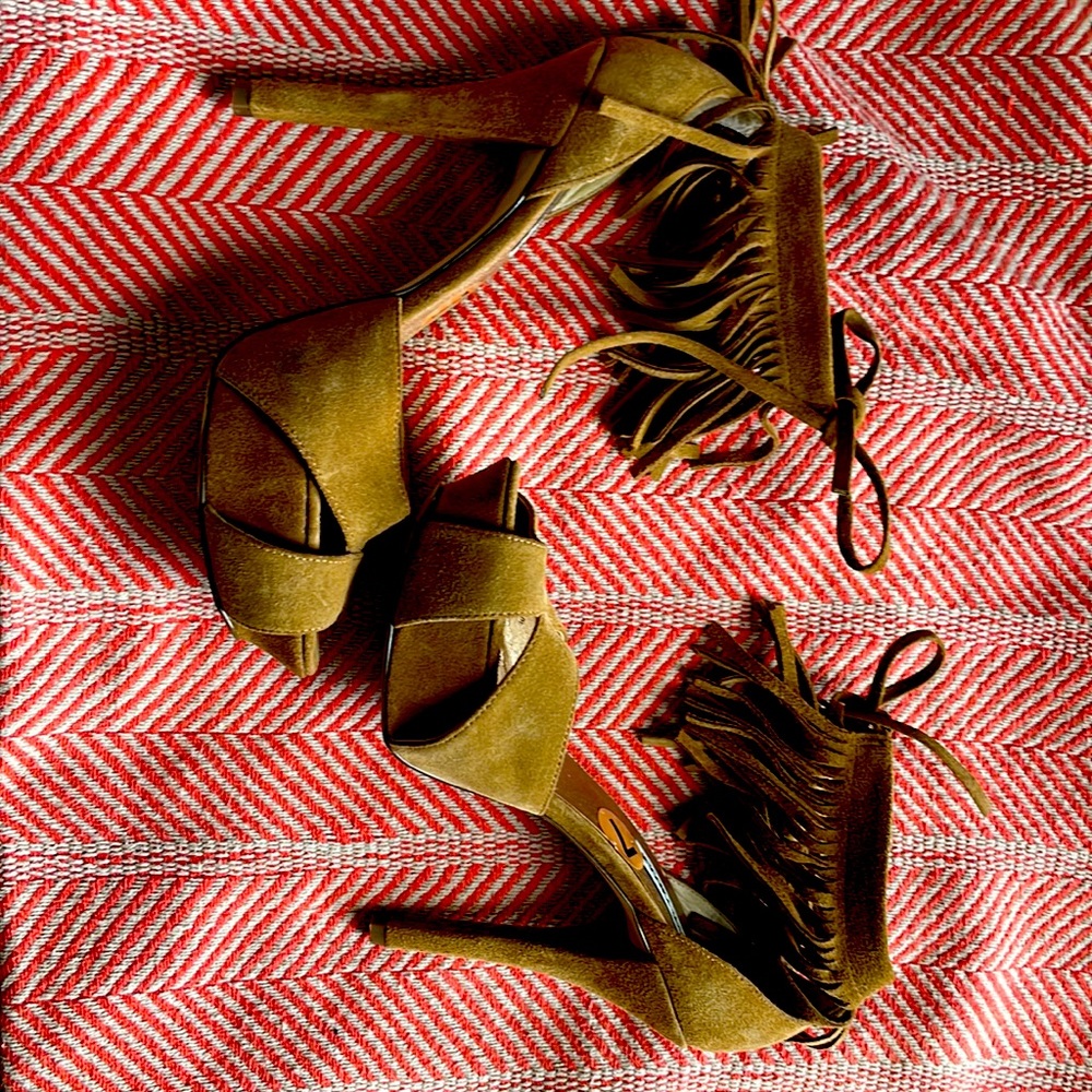 Fringe suede Heels